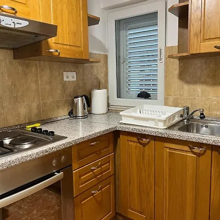 דירה Lovely In Split, Close To Attractions