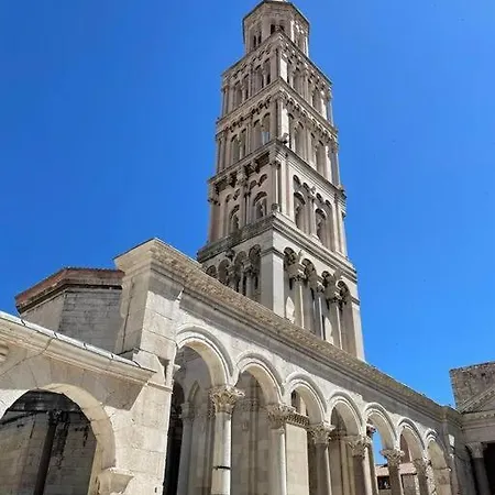 Lägenhet Lovely In Split, Close To Attractions Split