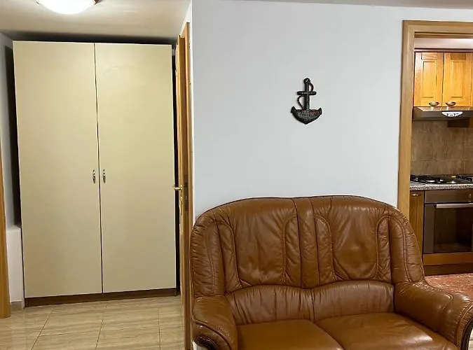 Appartement Spacious With 2 Bathrooms, Near And Center *