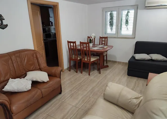 Appartement Spacious With 2 Bathrooms, Near And Center *